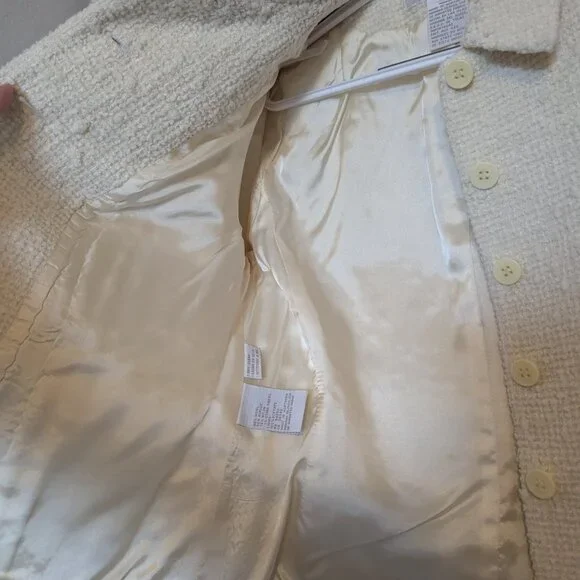 Cream Boucle Cropped Jacket | 8 | Jones New York | EUC | Rich Mom - Picture 5 of 9